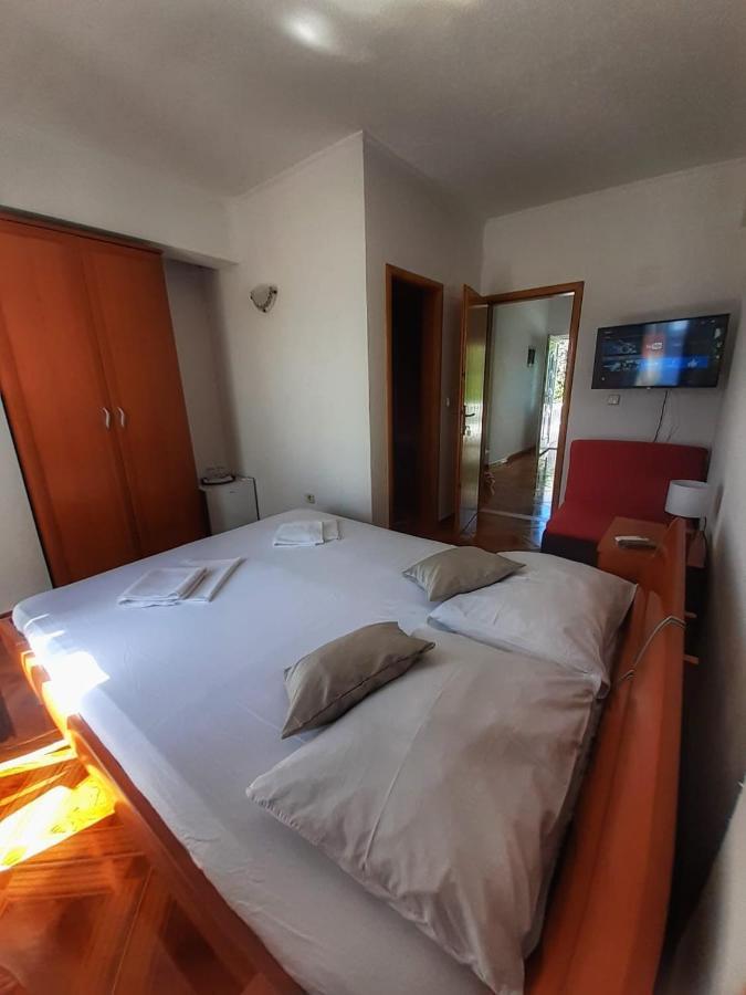 Guest House Keskic 카를로바크 외부 사진