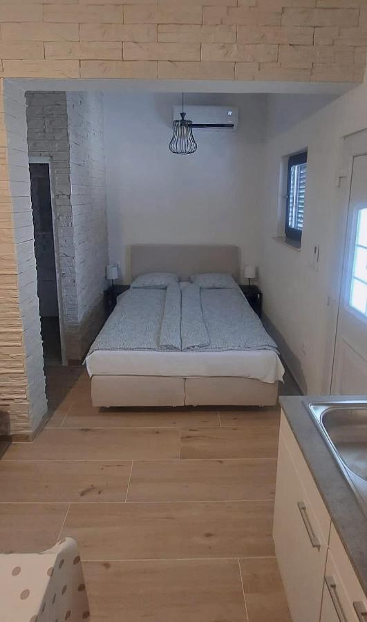 Guest House Keskic 카를로바크 외부 사진